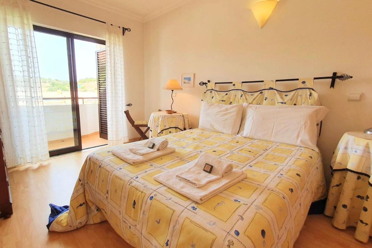 Lovelystay - Alto Dos Calicos 2br House With Garden Ferienhaus Albufeira